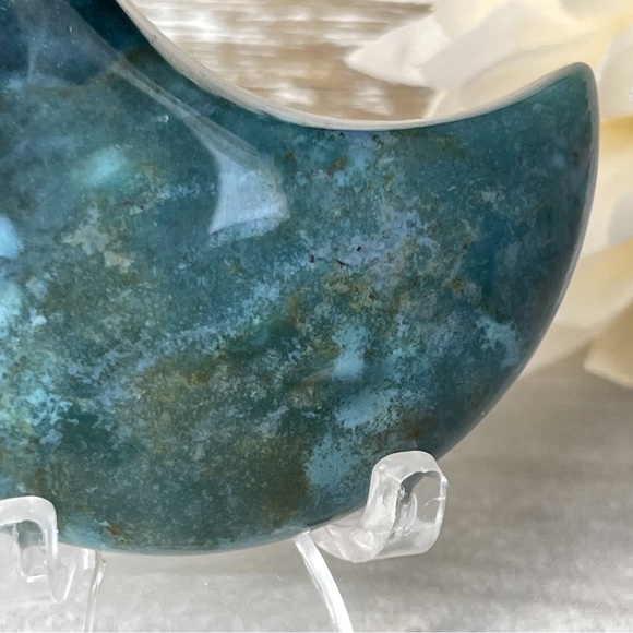 Moss Agate Crystal Moon - Picture 7 of 15